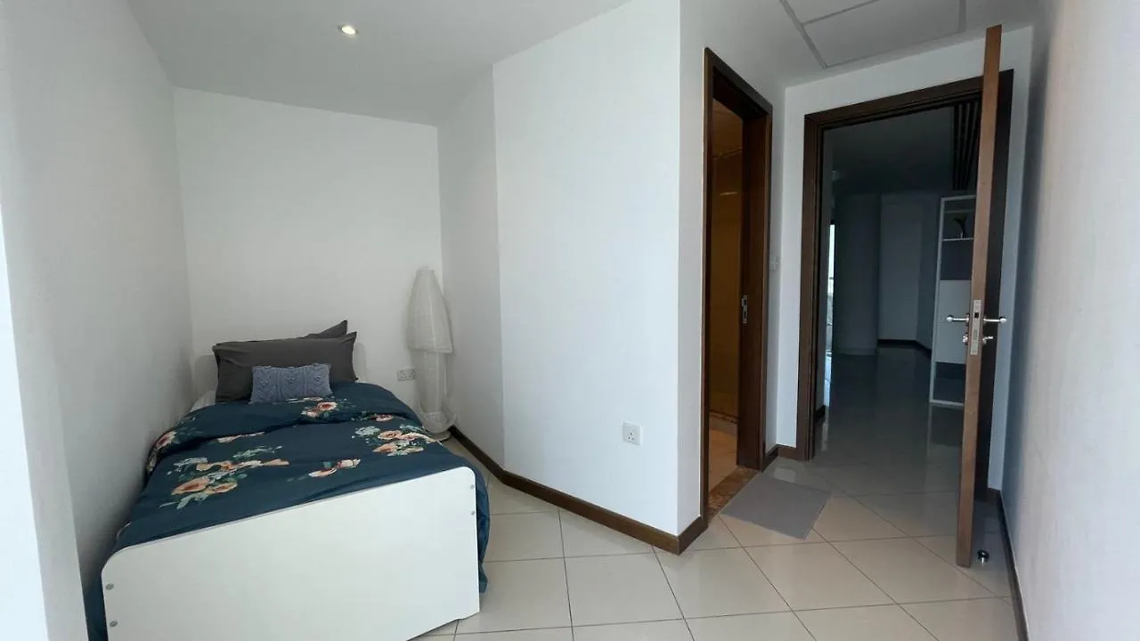 Luxurious Single Room- Olive Dubai